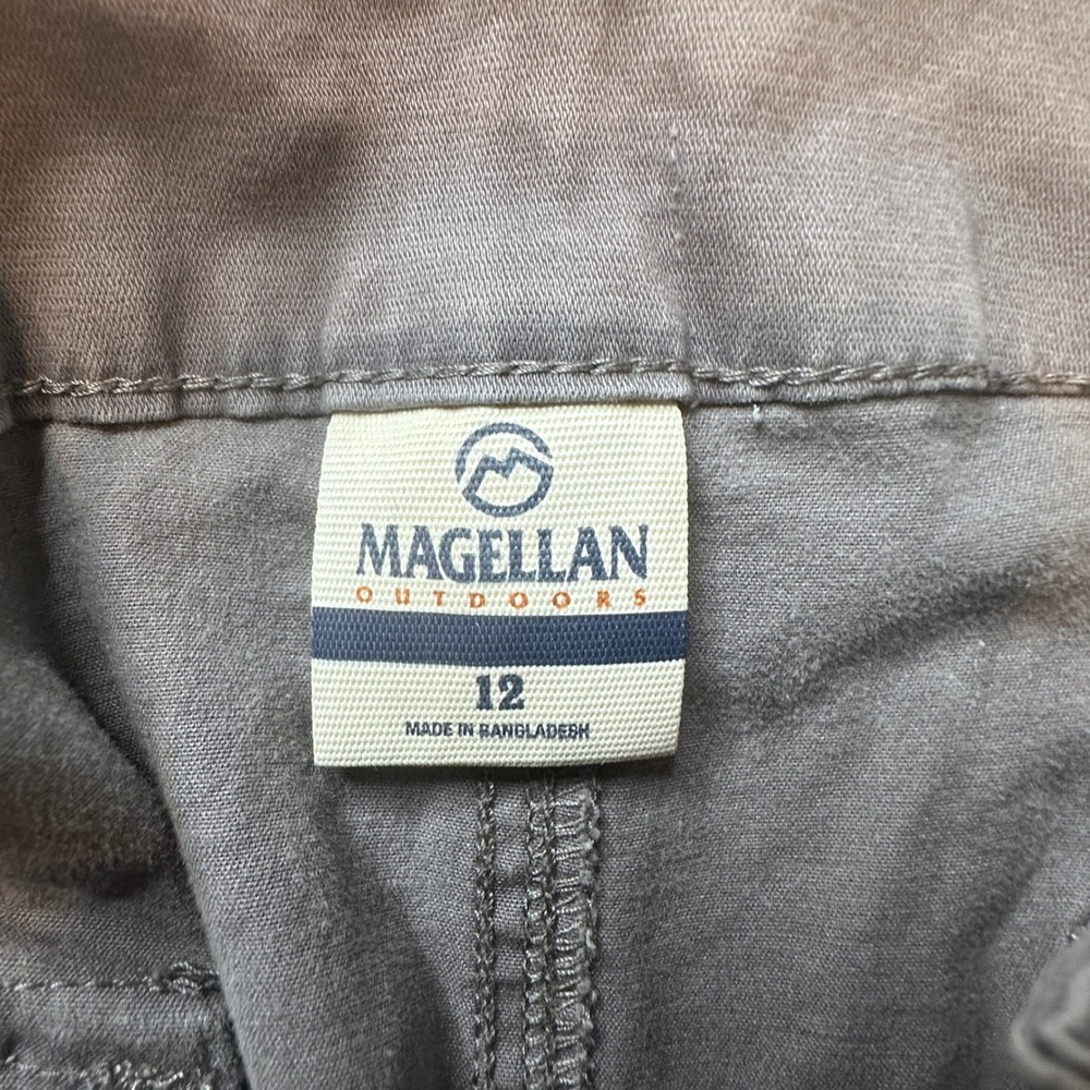 Magellan Outdoors Shorts Womens 12 Grey Utility Hiking Cuffed Cotton Spandex - Picture 3 of 9